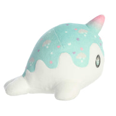 AuroraÂ® - Tasty PeachÂ® - 7" Snowfall Nomwhal