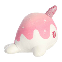 AuroraÂ® - Tasty PeachÂ® - 7" Crystal Nomwhal